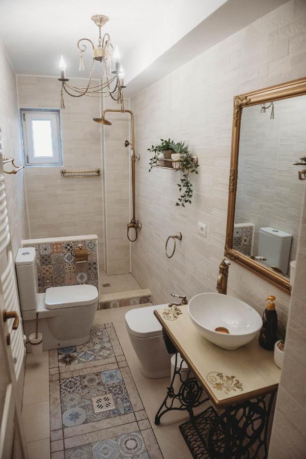 La Contessa Apartament Targu Neamt ภายนอก รูปภาพ