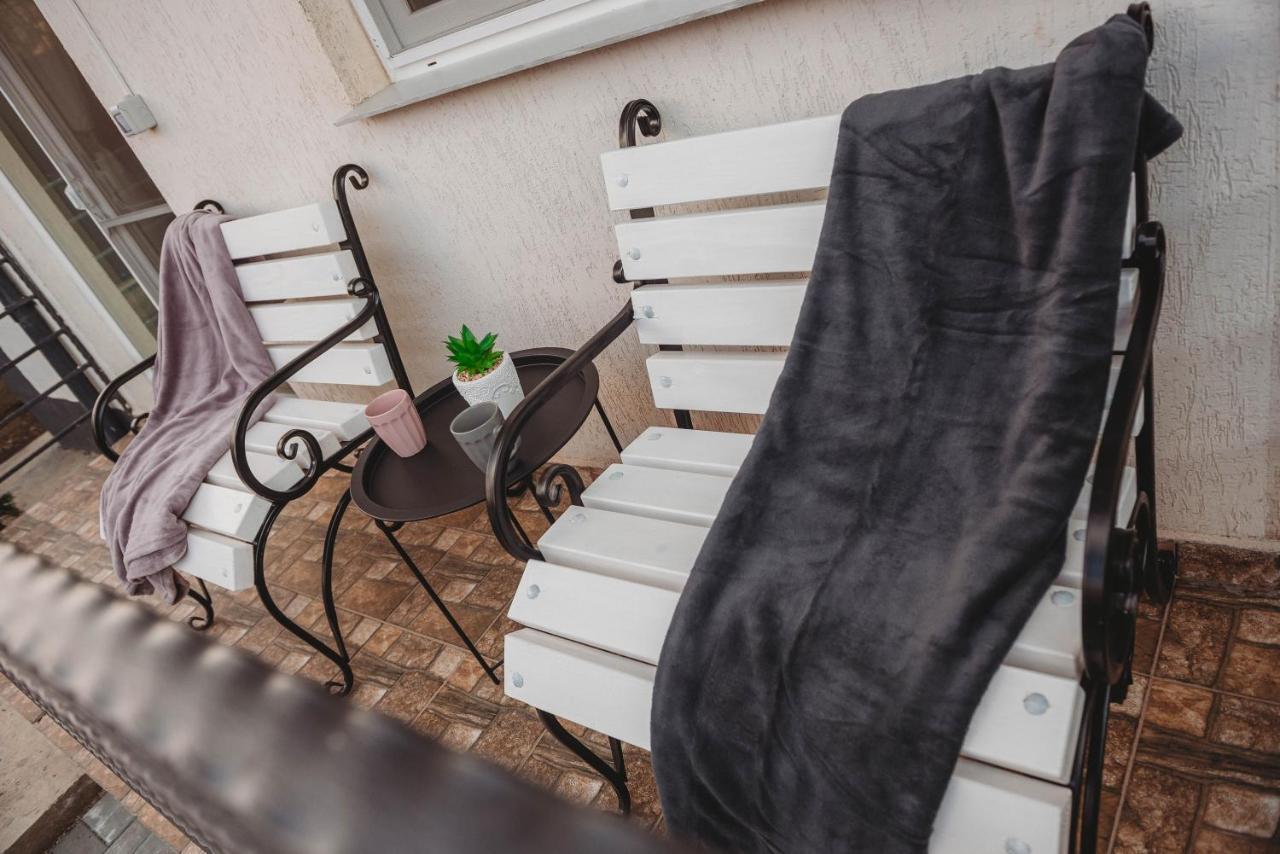 La Contessa Apartament Targu Neamt ภายนอก รูปภาพ